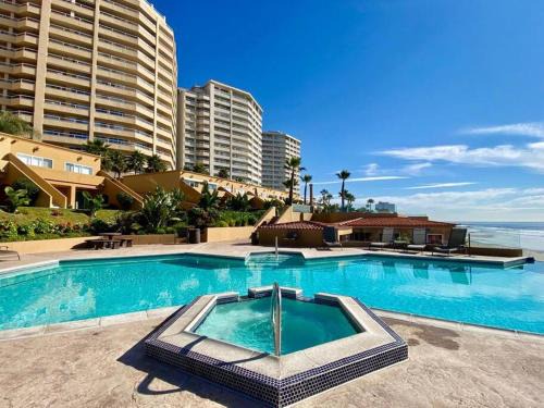 Rosarito Beach w/pool access apartment 2bd/2b