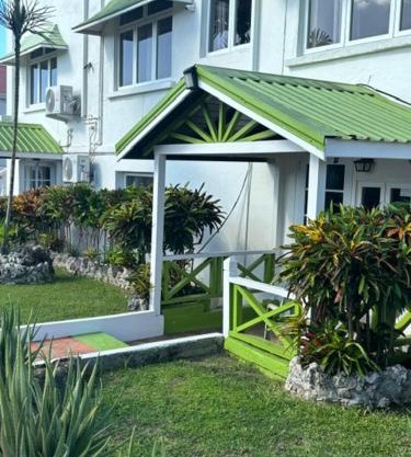 Rose Apartments