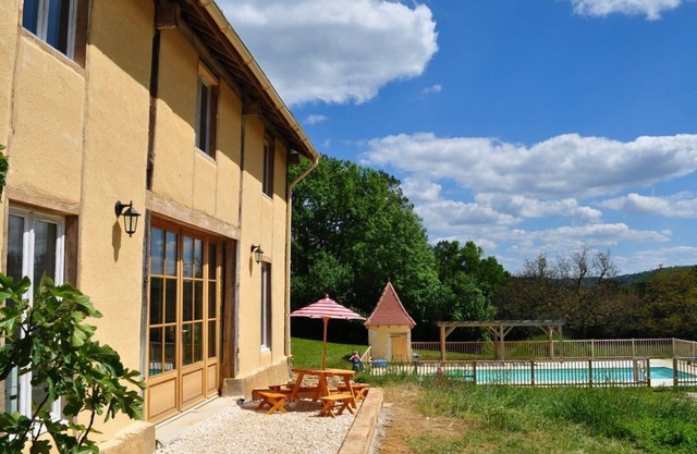 ***** Rose Barn ***** Dordoña. Vacaciones para niños. Piscina temperada. Casa rural.