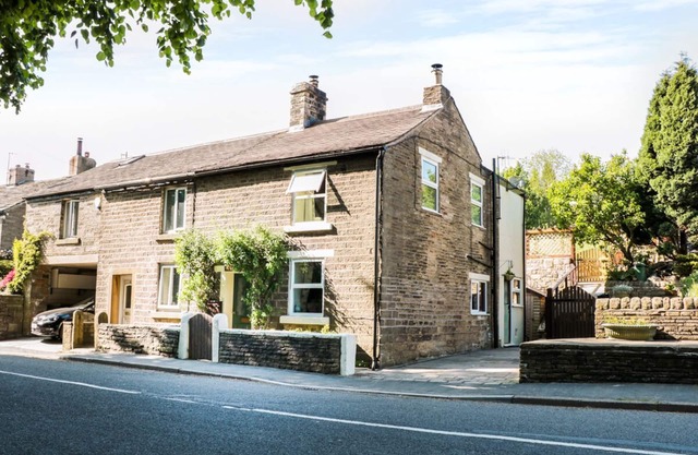 Rose Cottage, CHINLEY