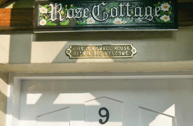 Rose Cottage - UK34067