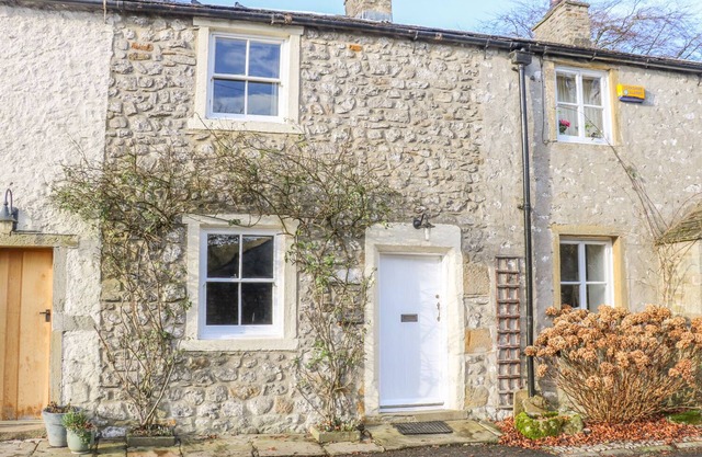 ROSE COTTAGE, con fuego abierto en Malham, Ref 1003230