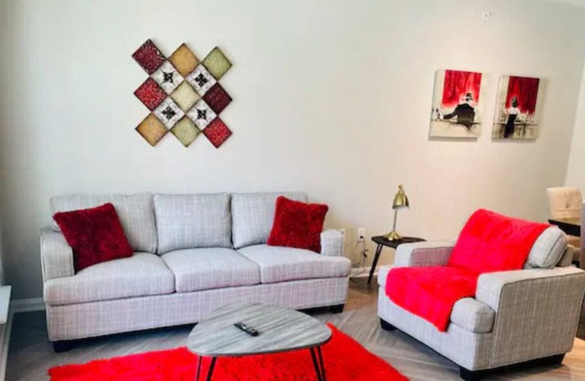 Rose ~ Elegant 1 Bedroom ~ Pool View ~Shopping Center!!