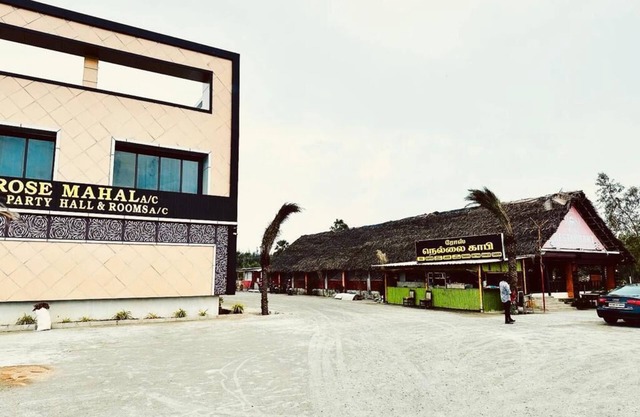 Rose lake view resort