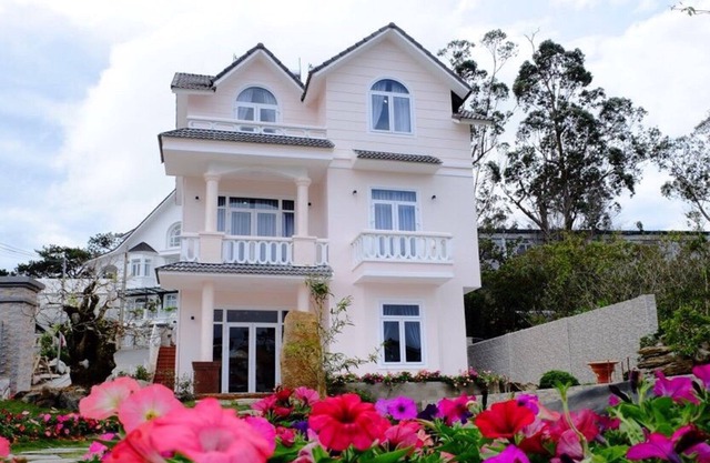 Rose Milano Villa
