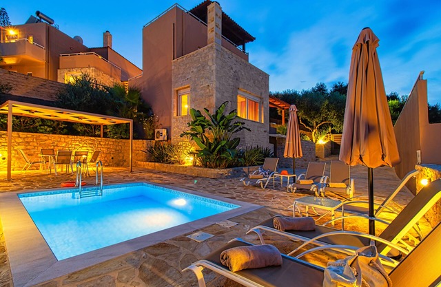 ROSE VILLA THEO HOTEL