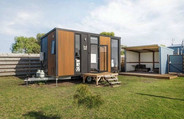 Rosebrook Riverviews by Tiny Away