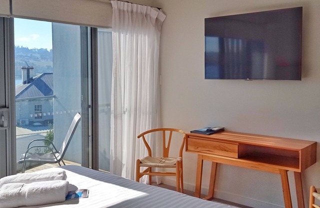 Rosevears Hotel