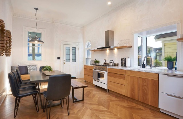 Roseview: Dazzling Gem In The Heart Of San Jose 4 Bedroom Home by RedAwning