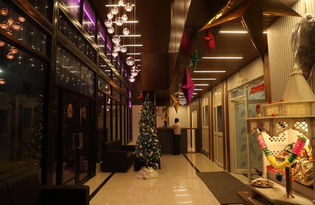 Rosewood Luxury Hotel