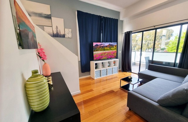 Rosie Townhouse at Gordon - Prime Location