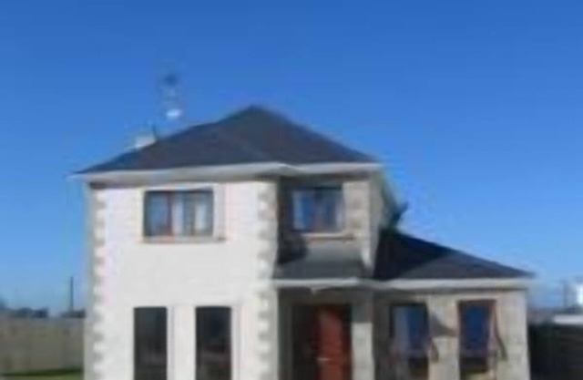 Rosslare Strand Holiday Home Sleeps 8