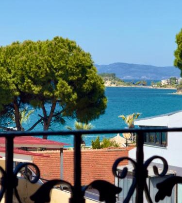 Rosy Suites Hotel