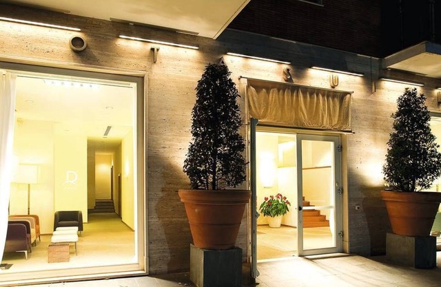 Rota Suites
