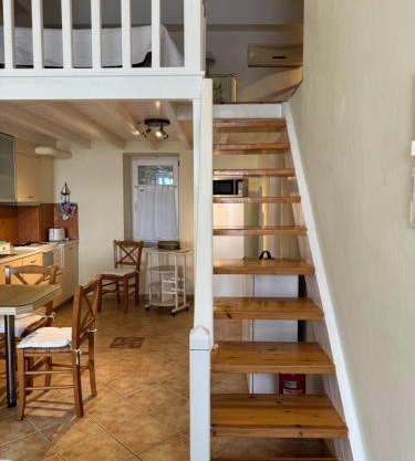 Roula's Suites