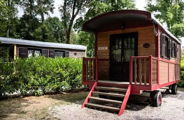 Le Village de la Champagne - Caravana gitana premium de 1 habitación para 5 personas