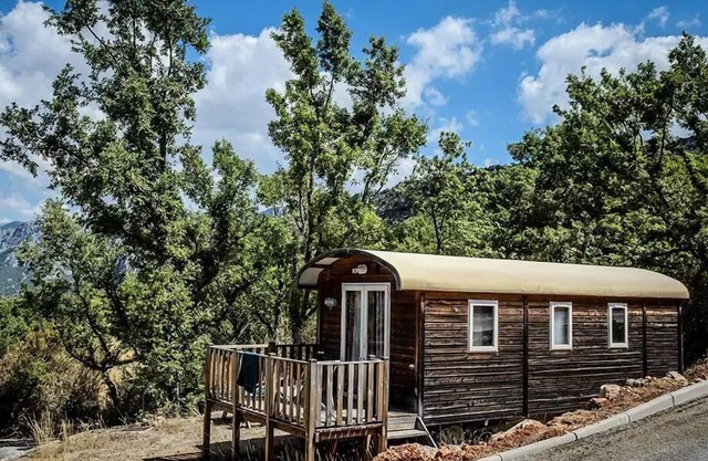 Roulotte mit Naturblick - 20,40m2 - 2 Schlafzimmer (2 Erwachsene + 2 Kinder -12 Jahre) 4 Personen