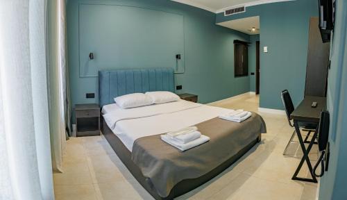 Route Hotel