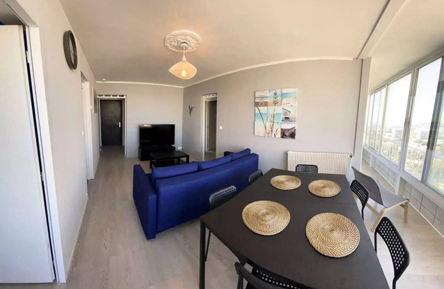 Rouviere Residence - Large apartment Sea view Budget Mastered