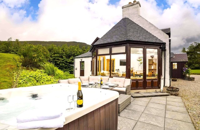 Rowan Cottage - Retreat Group
