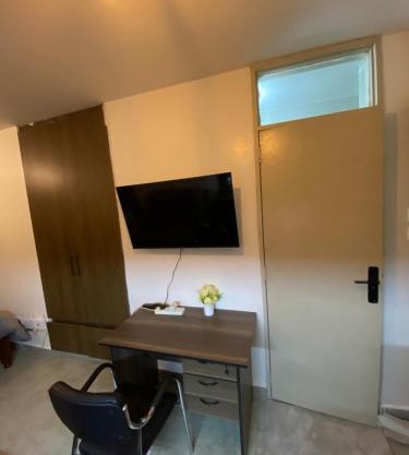Rowell Guest house