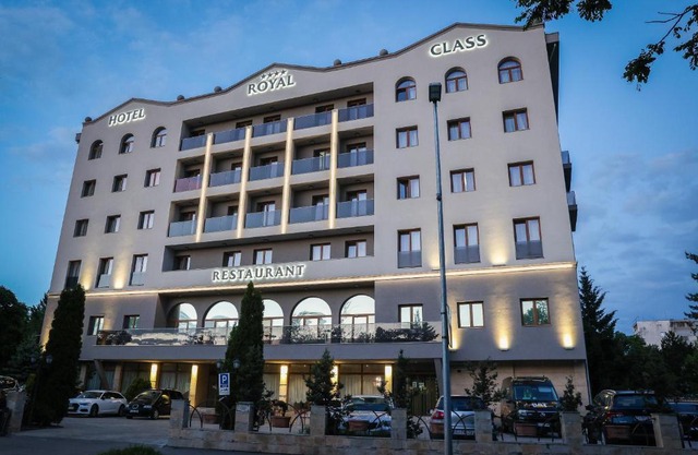 Royal Class Hotel