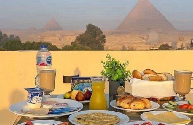 Royal Crown Hotel Giza Pyramids View
