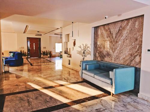 Royal Elegance Room