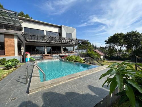 Royal Hill Villa Cisarua Puncak