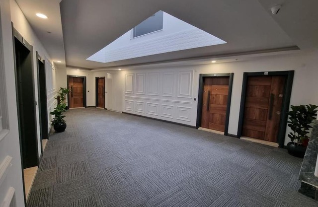 Royal Homes 405