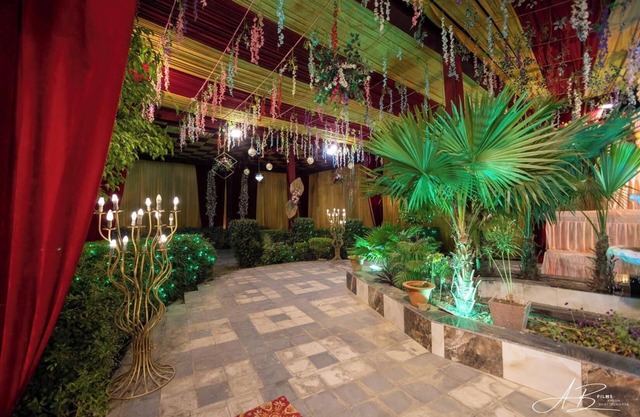 Royal Mansion Lawns