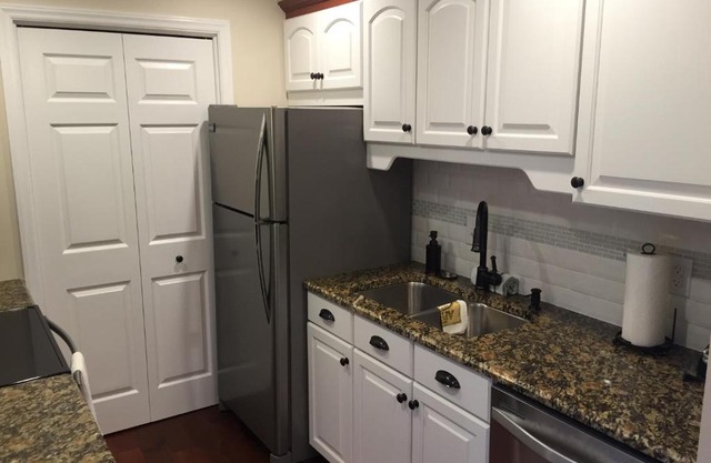 Royal Oak 111 Condo