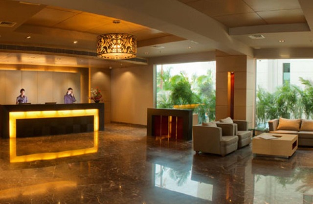 Royal Orchid Central, Vadodara