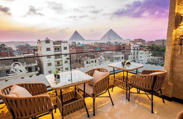 Royal Pyramids View Inn