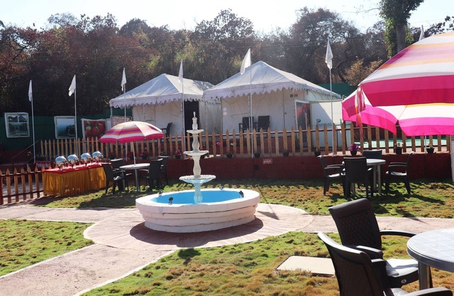 Royal Resort
