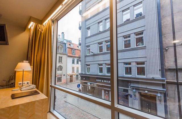 Royal Square Hotel & Suites