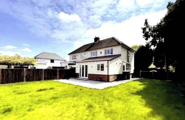 Royal Sutton ArtHouse; Modern/Lux getaway