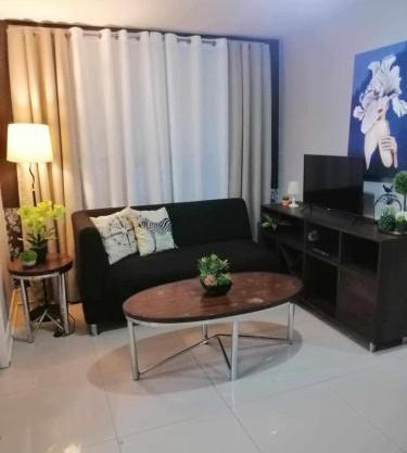 Royale 2BR Condo unit with free WiFi