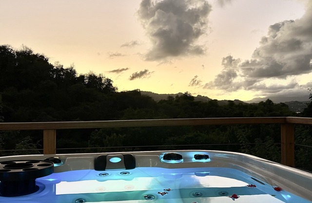 Royale Villa furnished 4* with private spa view and swimming pool