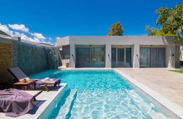 Rua Mat - Serene Villas with Modern Comfort, by ZanteWize