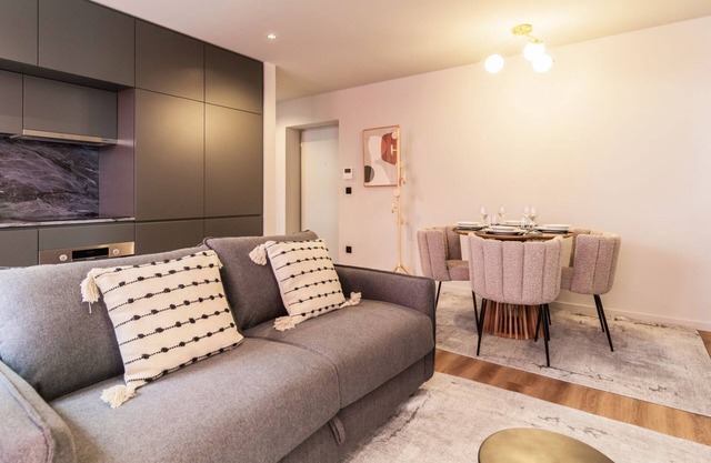 RUAH Q - Quiet Flat by LovelyStay