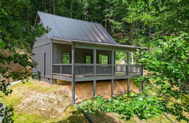 Ruby Ridge - Amazing views, Close to Town, Pet Friendly