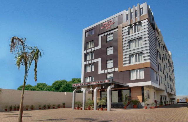 Rudransh Inn by Trulyy
