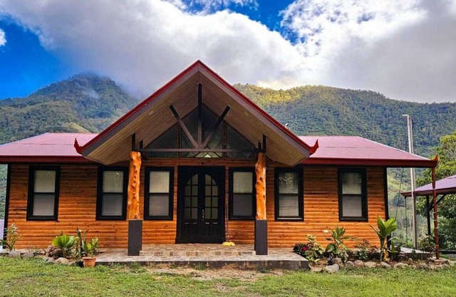Rudy's Lodge: Discover the Ultimate Retreat, Relax, Recharge and Reconnect.