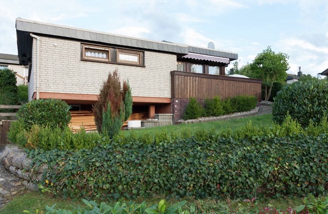 Bungalow Ruhiger am Hennesee mit Terrasse
