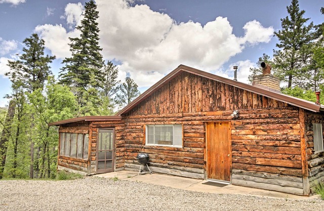 Ruidoso Cabin w/ Sunroom, Surrounded By Wildlife!