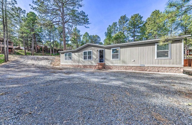 Ruidoso Home Near Golfing, Hiking and Shopping