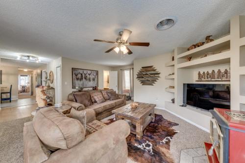 Ruidoso Home with Patio, Walk to Restaurants!