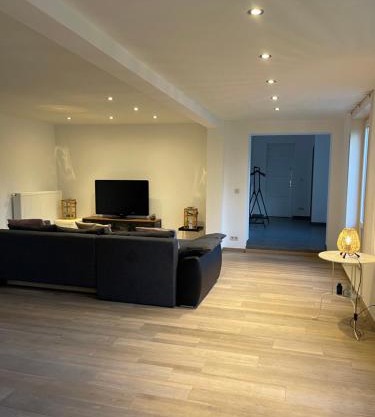 ruime mooie woning nabij BRUGGE !