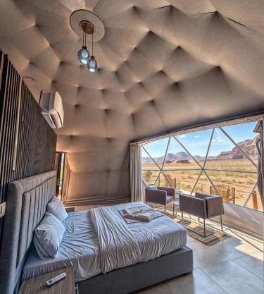 Rum crystal luxury camp